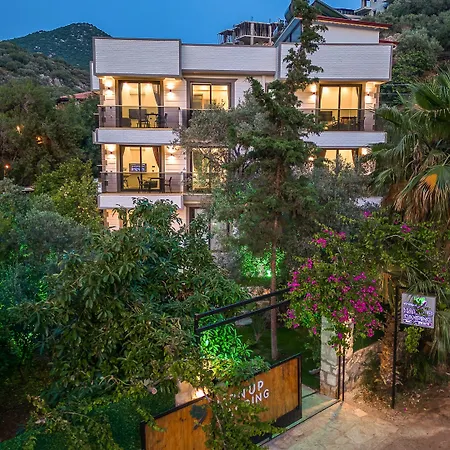 Harnup アパートホテル 4*